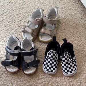 3 pairs of shoes for babies: sizes 4-5